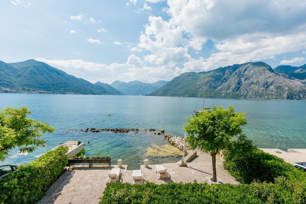 Villa Luxury Stone On The Sea With Private Pool And View Kotor Eksteriør bilde