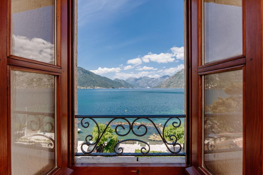 Villa Luxury Stone On The Sea With Private Pool And View Kotor Eksteriør bilde